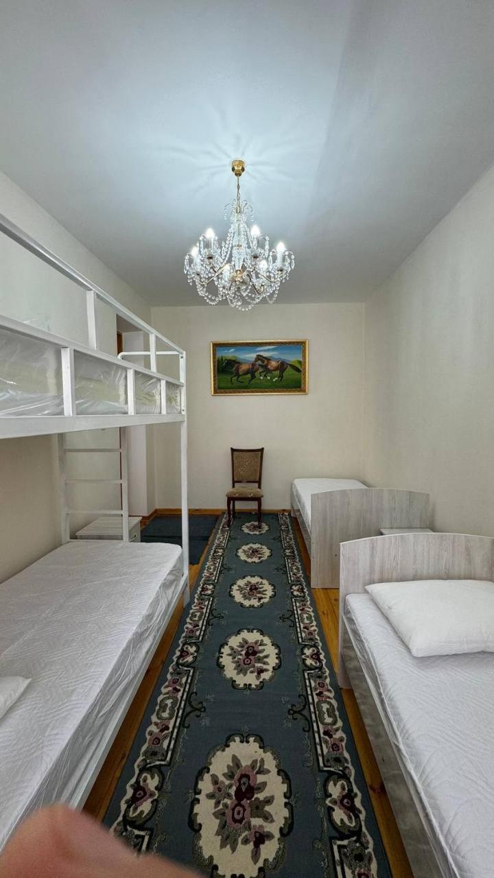 Дом 14 Bed & Breakfast Osh Luaran gambar