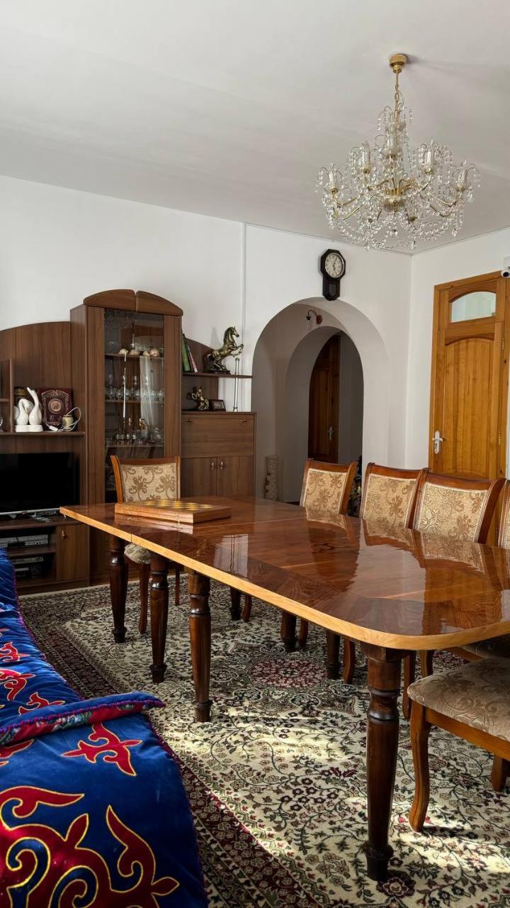 Дом 14 Bed & Breakfast Osh Luaran gambar