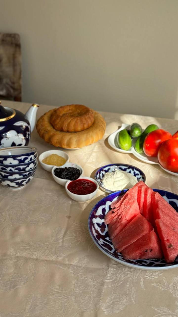 Дом 14 Bed & Breakfast Osh Luaran gambar