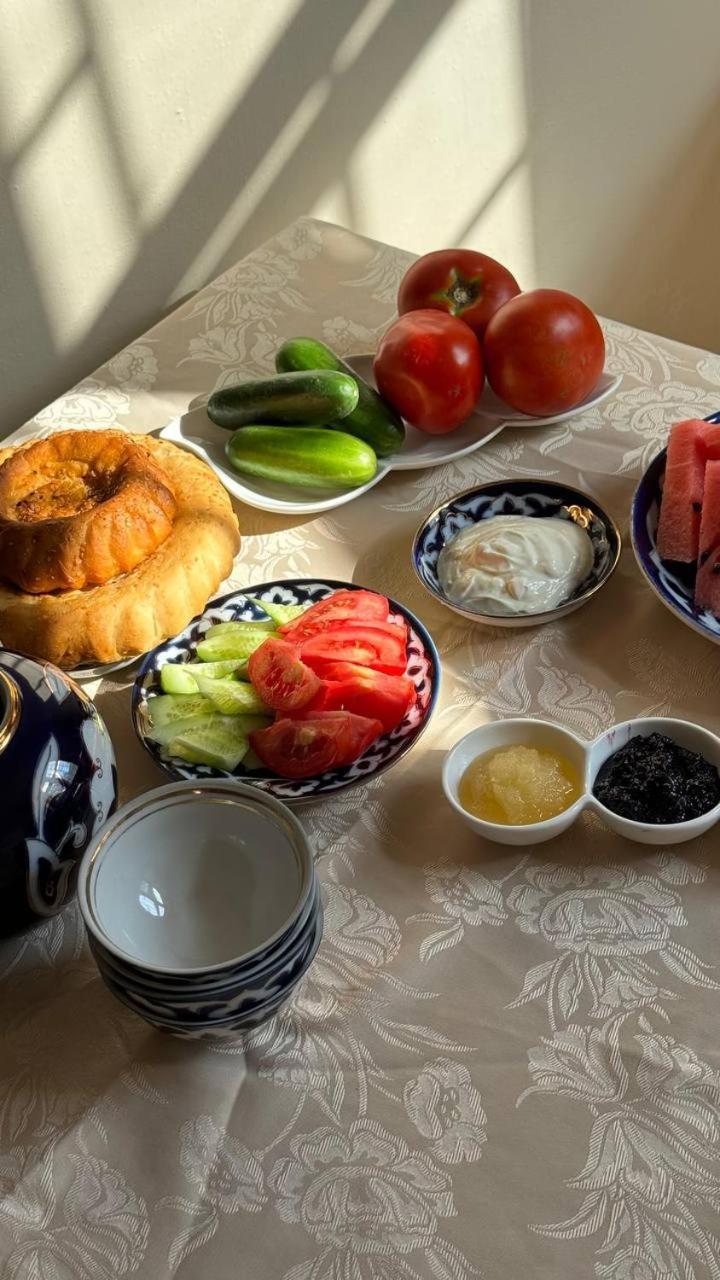 Дом 14 Bed & Breakfast Osh Luaran gambar