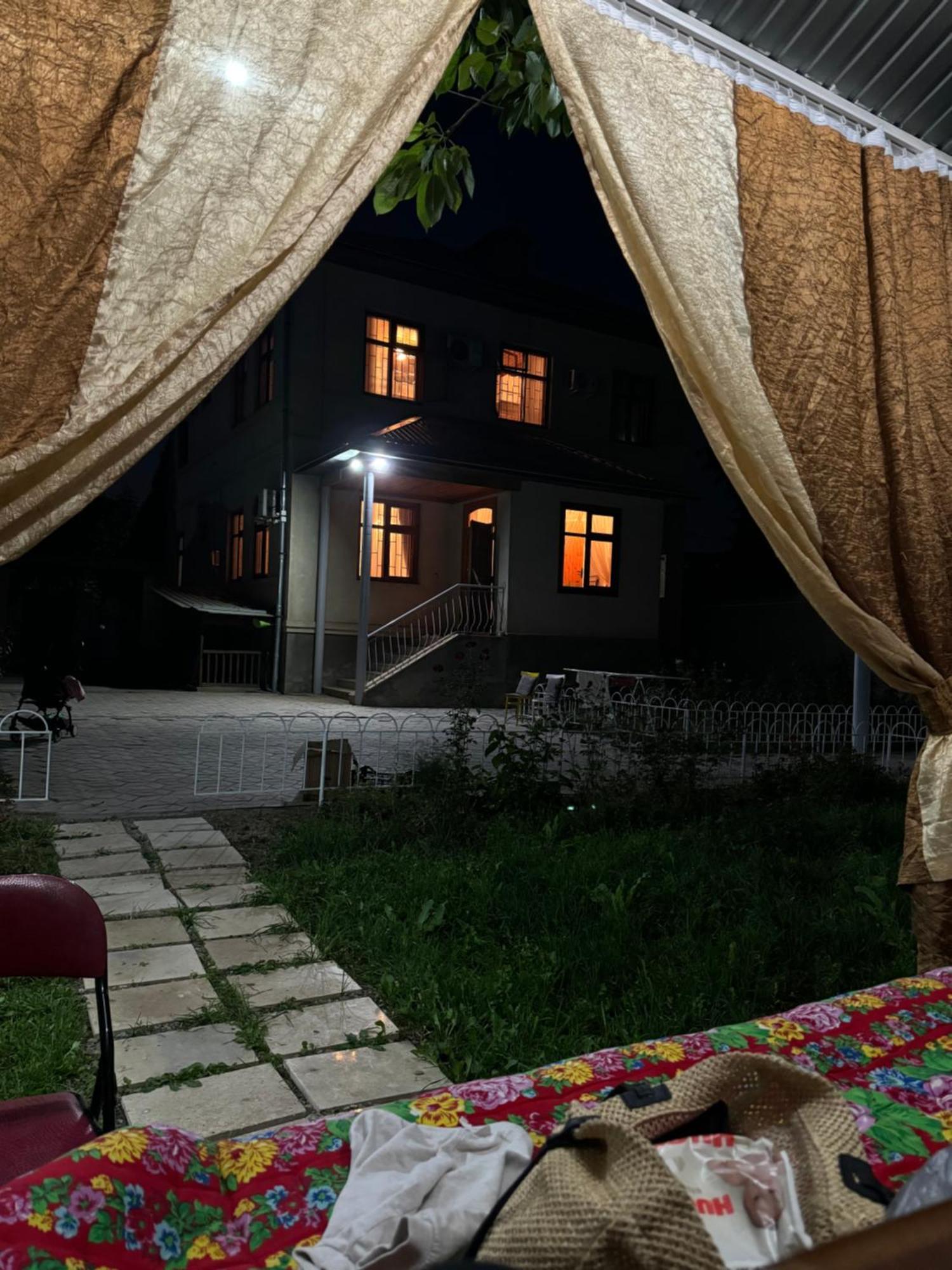 Дом 14 Bed & Breakfast Osh Luaran gambar