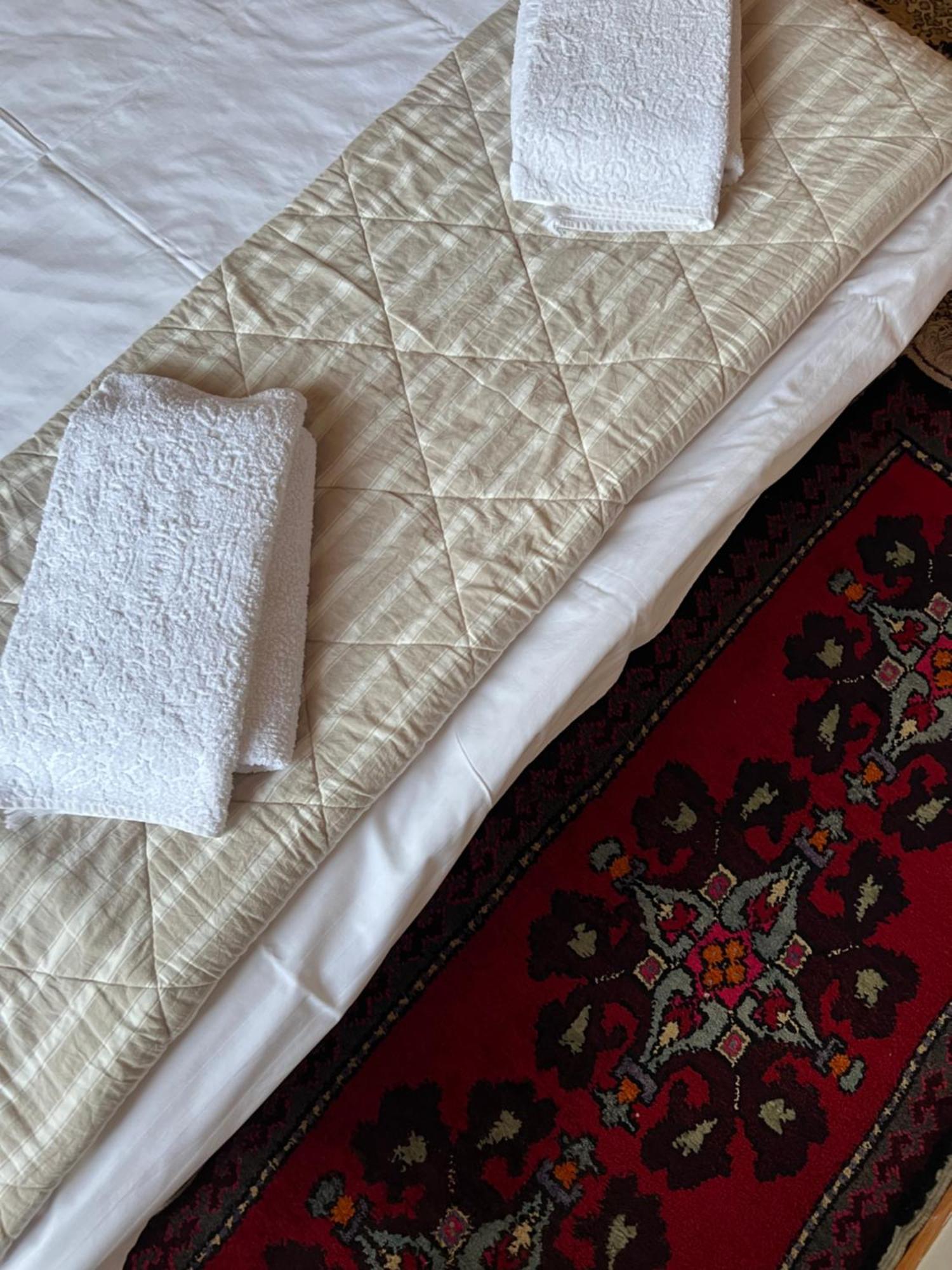 Дом 14 Bed & Breakfast Osh Luaran gambar